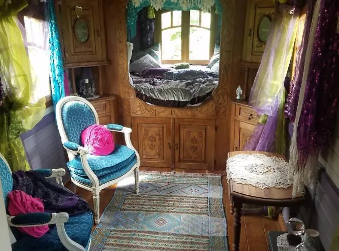 別荘 La Roulotte De Glorit