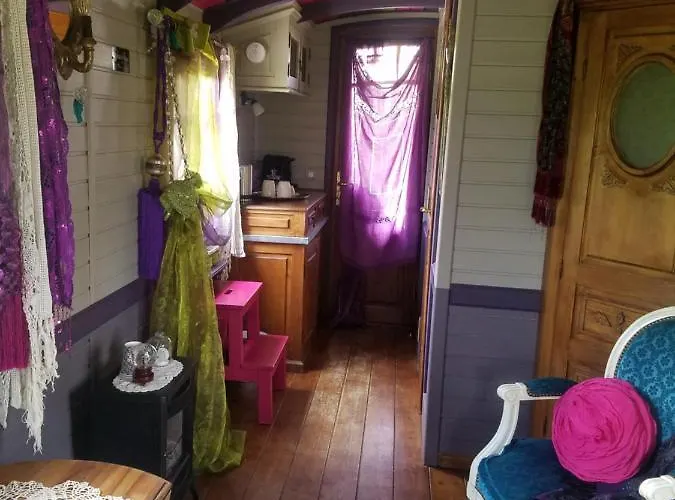 La Roulotte De Glorit Tatil Evi Bourg-sur-Gironde