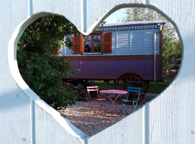 La Roulotte De Glorit Semesterbostad Bourg-sur-Gironde